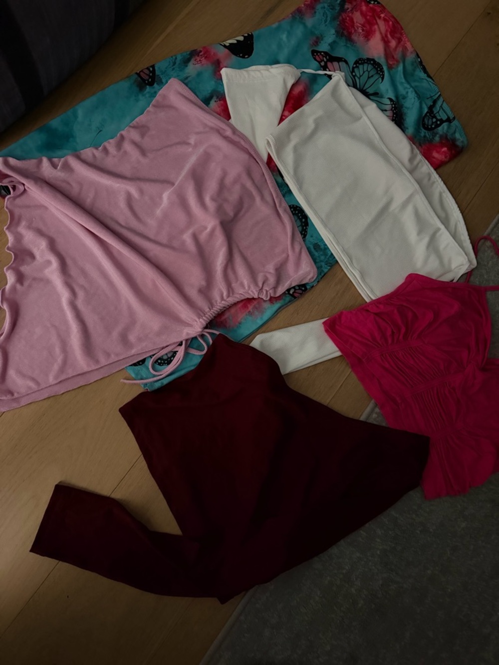 Cute sexy tops & butterfly tube dress from SHEIN size M